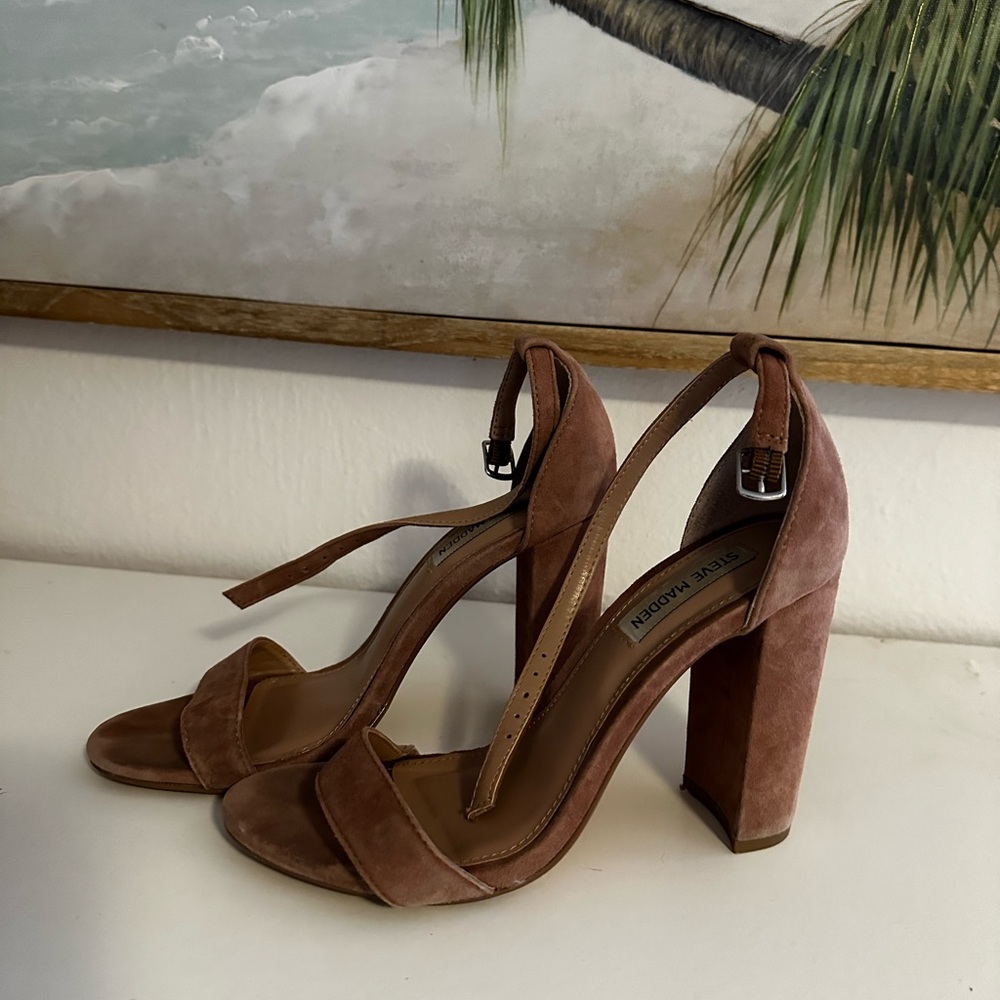 Used tan suede Steve Madden sandals